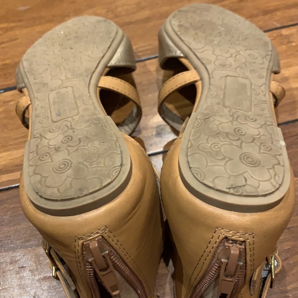 🌻Flats - Picture 4 of 5